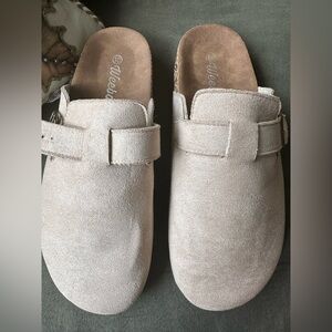 Brand new Women's Cream Slip-On Shoes